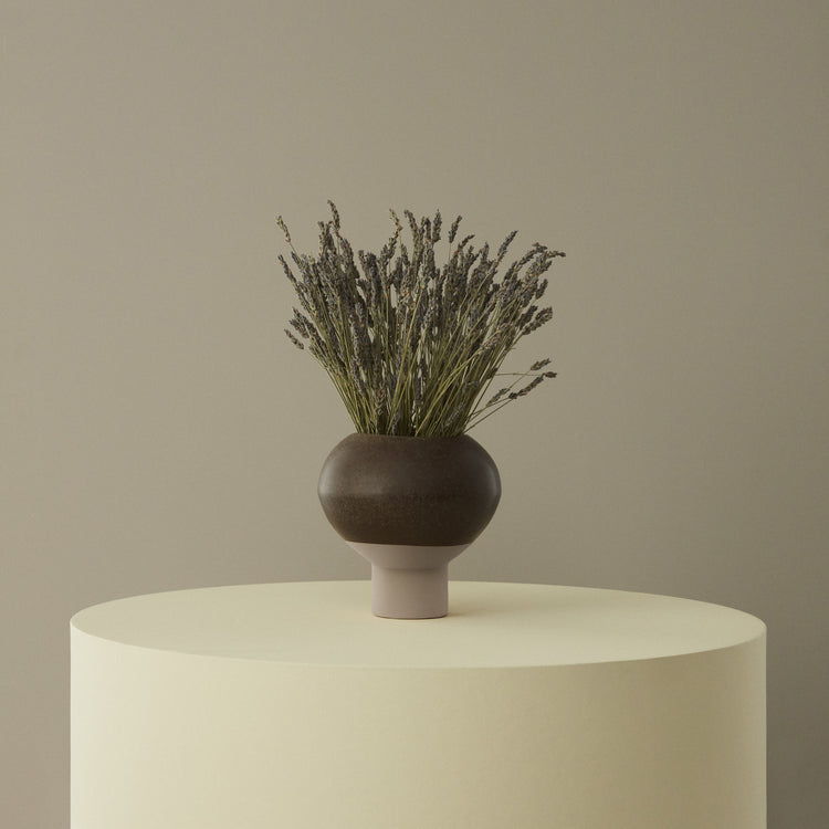 Calmness Enriched Flower-Vase